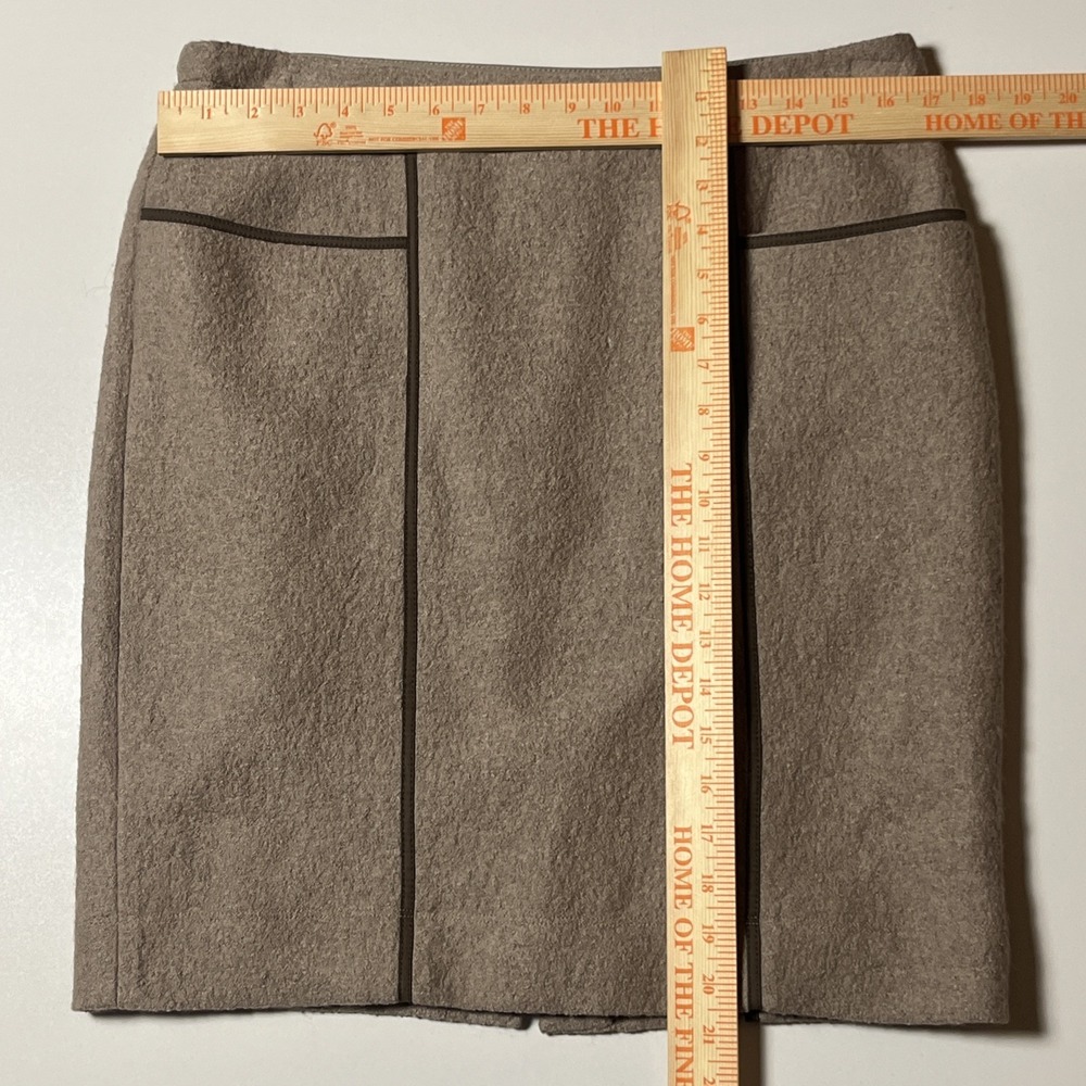 BCBG Maxazria Wool Blend Pencil Skirt Size L Brown Tweed Knee Length w/Pockets - Picture 4 of 7